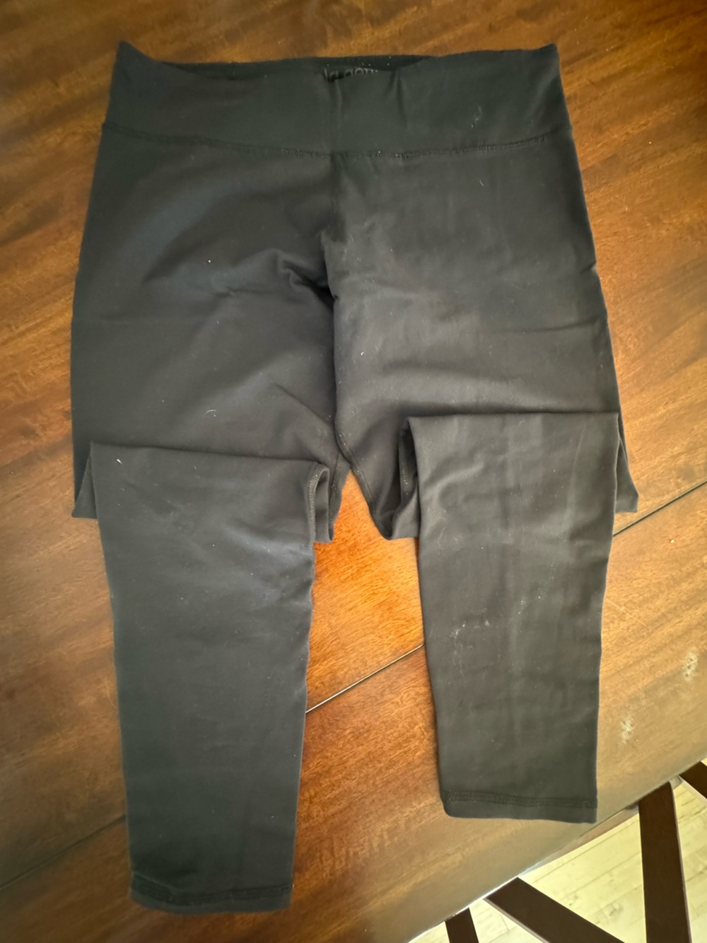 Lola Getts Active Black High-Rise Capri Leggings